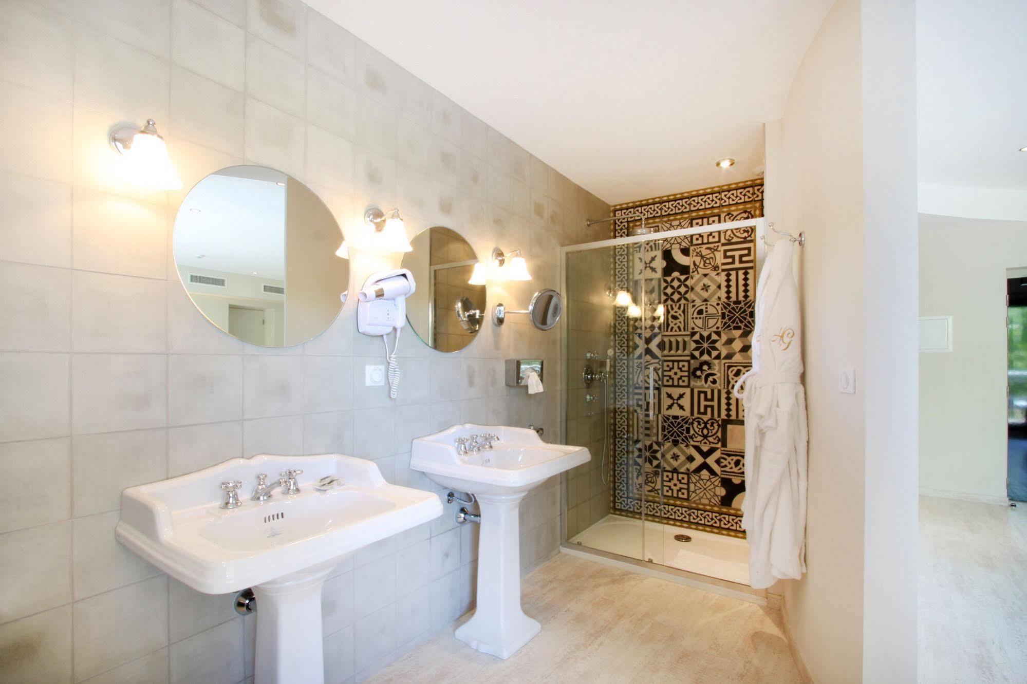Hotel Les Deux Garcons Aix-en-Provence Buitenkant foto